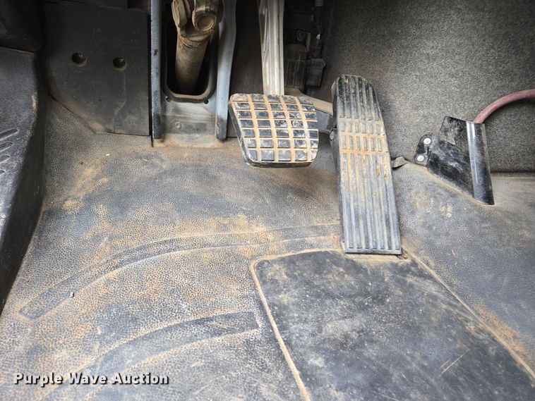 image for item EC0881 2011 Freightliner Business Class M2 street sweeper truck