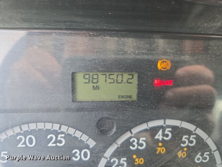 image for item EC0881 2011 Freightliner Business Class M2 street sweeper truck