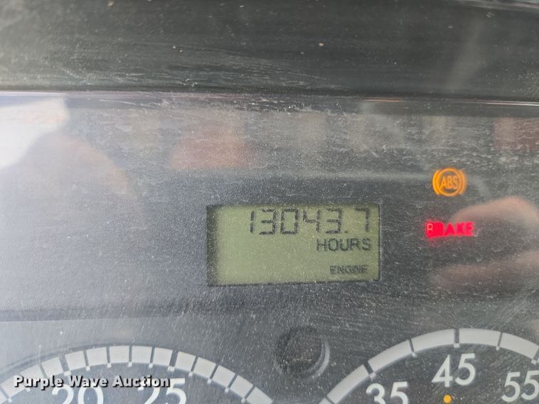 image for item EC0881 2011 Freightliner Business Class M2 street sweeper truck