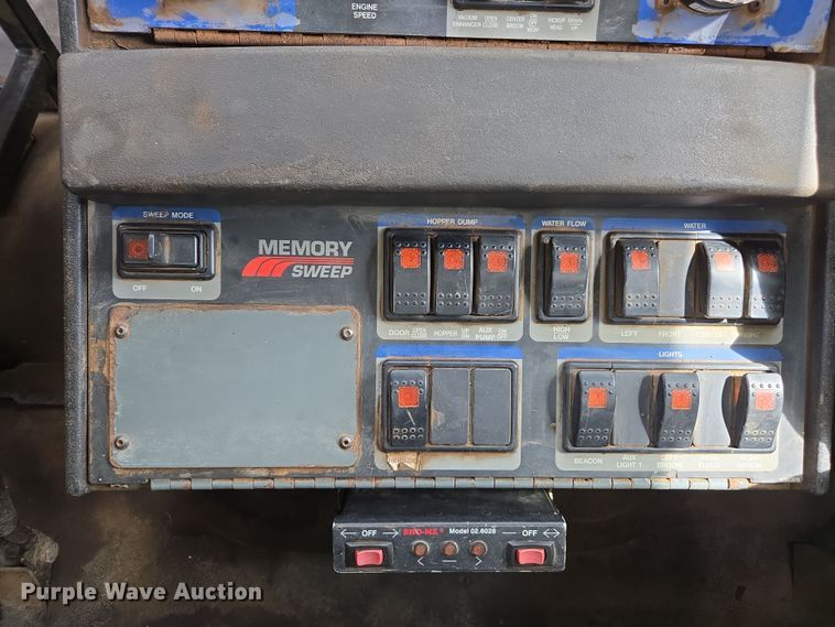 image for item EC0881 2011 Freightliner Business Class M2 street sweeper truck