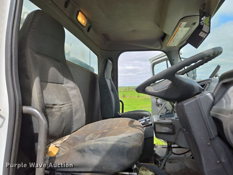 image for item EC0881 2011 Freightliner Business Class M2 street sweeper truck