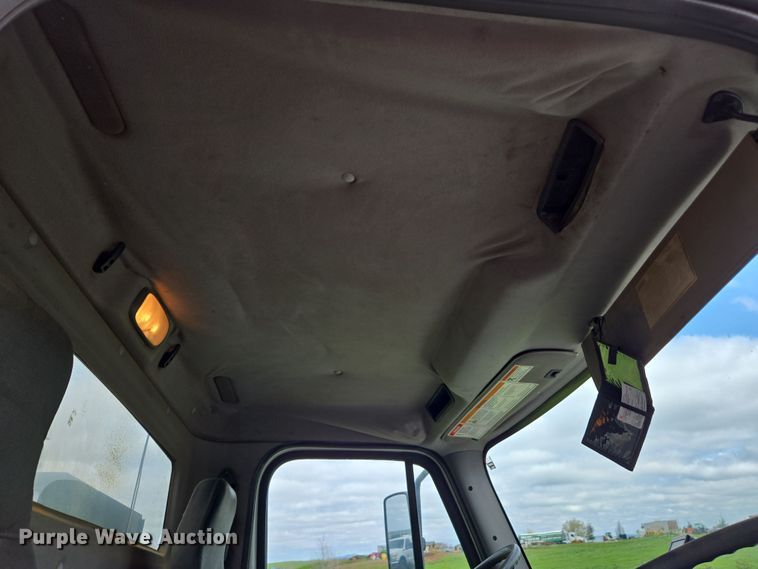 image for item EC0881 2011 Freightliner Business Class M2 street sweeper truck