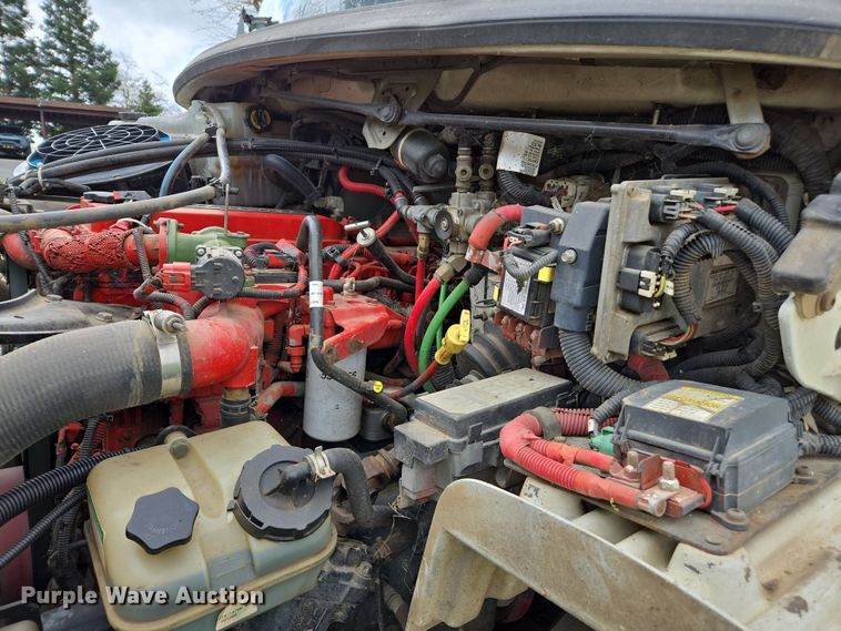 image for item EC0881 2011 Freightliner Business Class M2 street sweeper truck