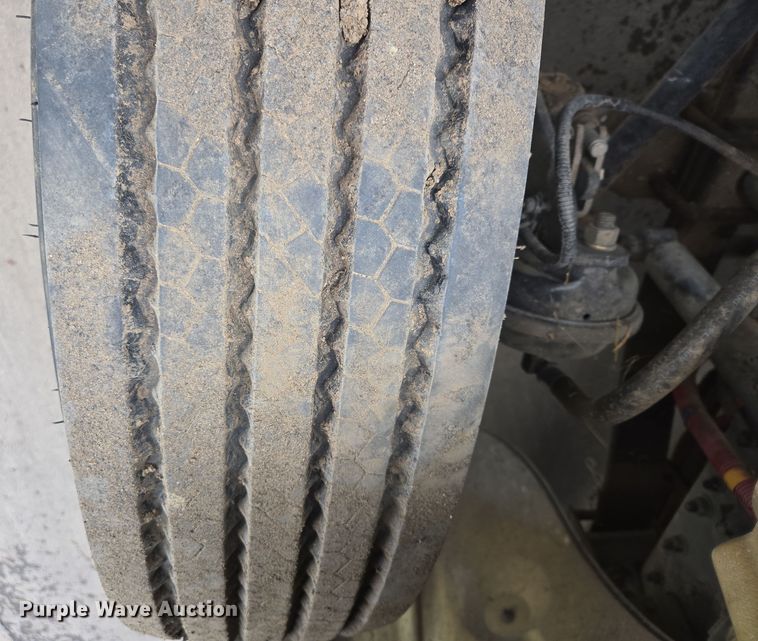 image for item EC0881 2011 Freightliner Business Class M2 street sweeper truck