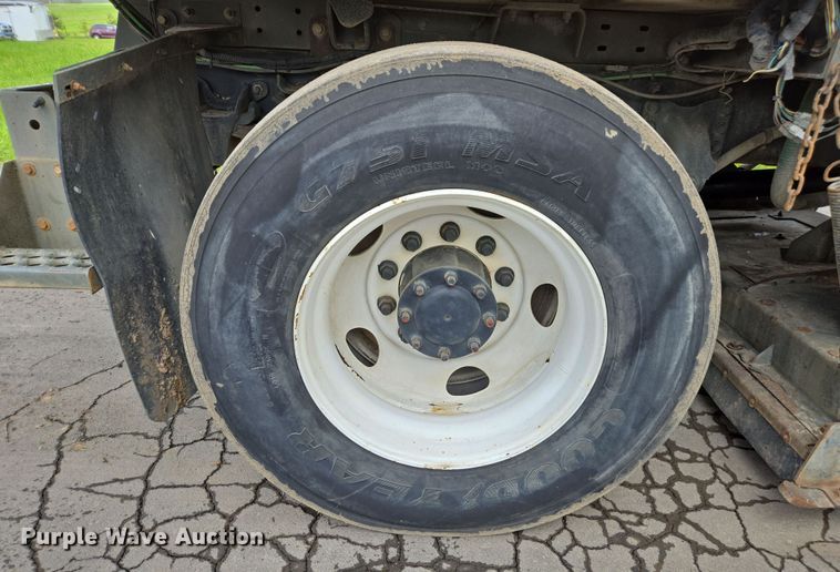 image for item EC0881 2011 Freightliner Business Class M2 street sweeper truck