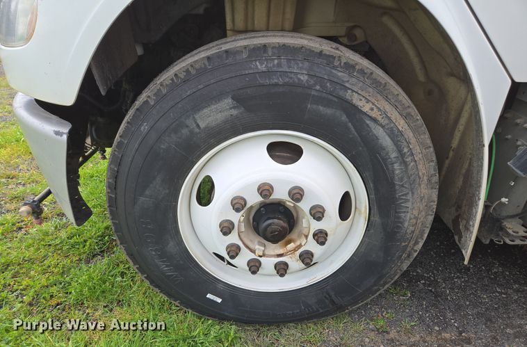 image for item EC0881 2011 Freightliner Business Class M2 street sweeper truck