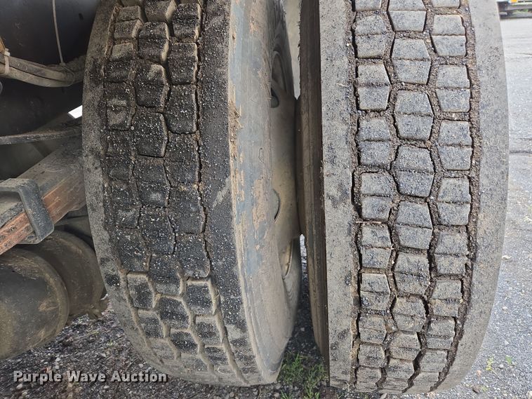 image for item EC0881 2011 Freightliner Business Class M2 street sweeper truck