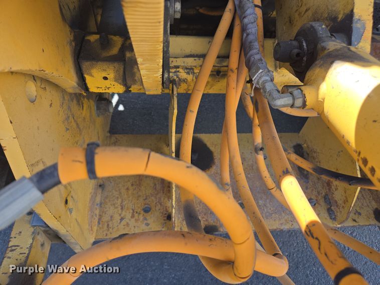 image for item EC0882 2010 John Deere 210LJ landscape tractor