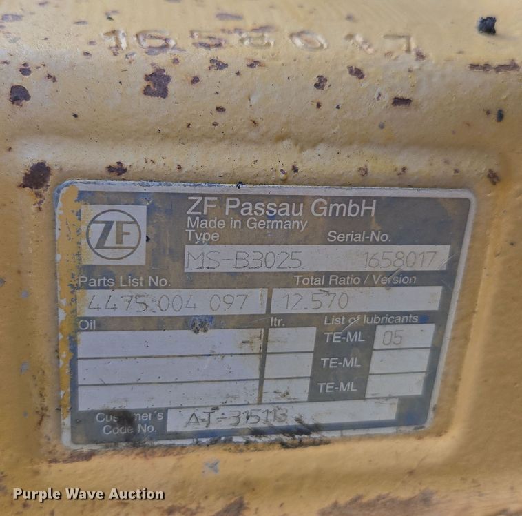 image for item EC0882 2010 John Deere 210LJ landscape tractor