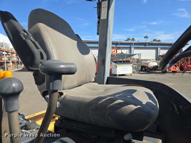 image for item EC0882 2010 John Deere 210LJ landscape tractor