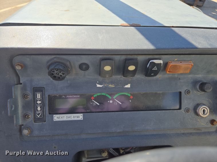 image for item EC0882 2010 John Deere 210LJ landscape tractor