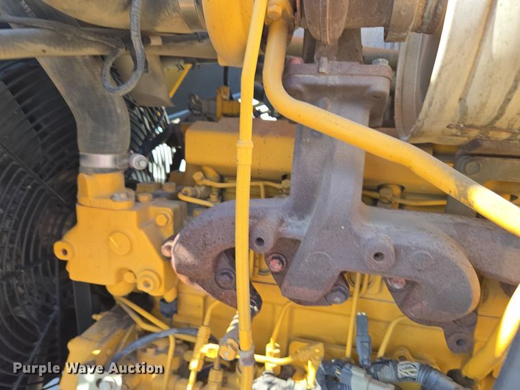 image for item EC0882 2010 John Deere 210LJ landscape tractor