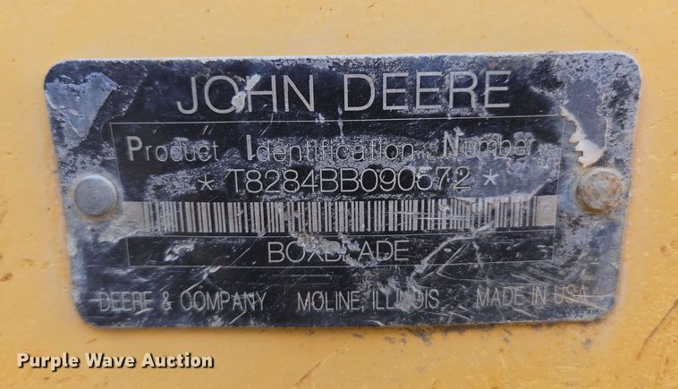 image for item EC0882 2010 John Deere 210LJ landscape tractor