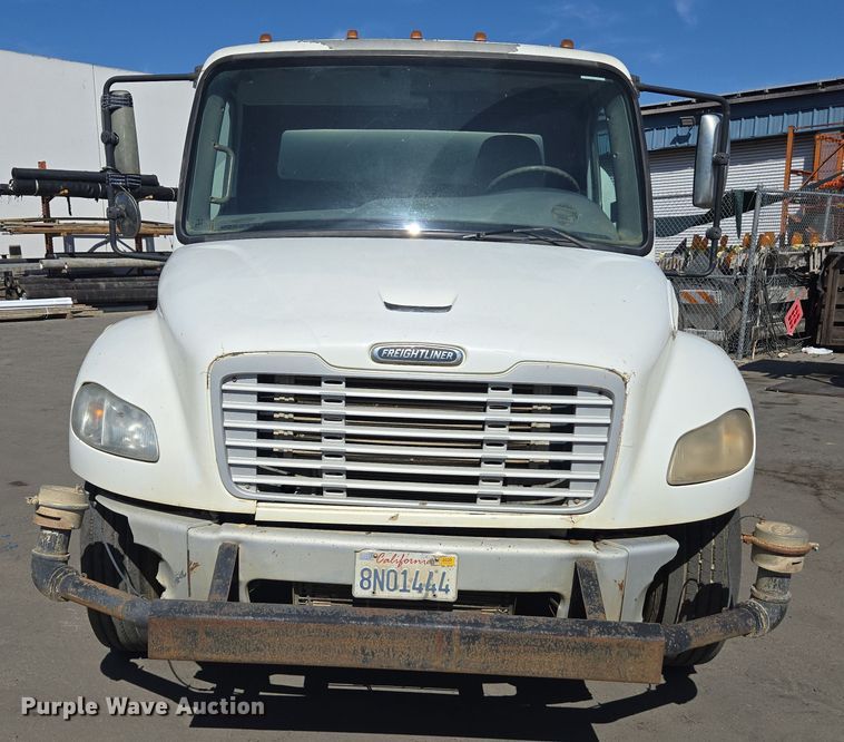 image for item EC0883 2007 Freightliner Business Class M2 water truck