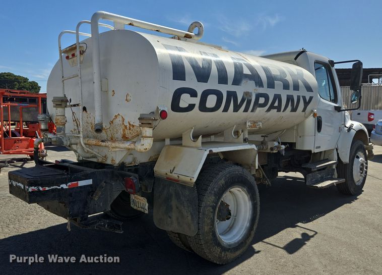 image for item EC0883 2007 Freightliner Business Class M2 water truck
