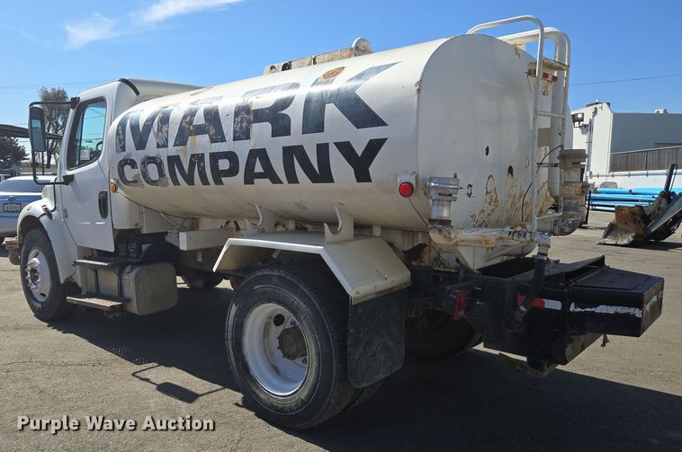 image for item EC0883 2007 Freightliner Business Class M2 water truck