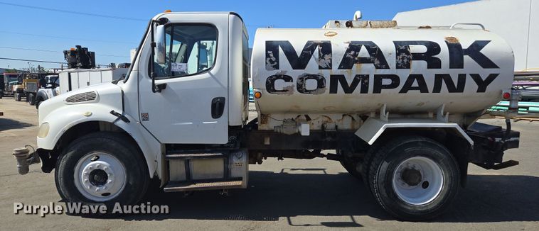 image for item EC0883 2007 Freightliner Business Class M2 water truck