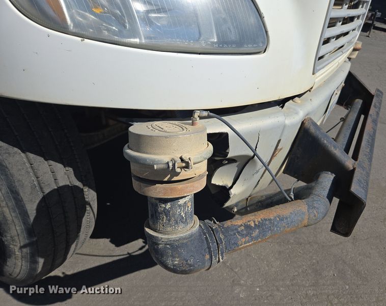 image for item EC0883 2007 Freightliner Business Class M2 water truck