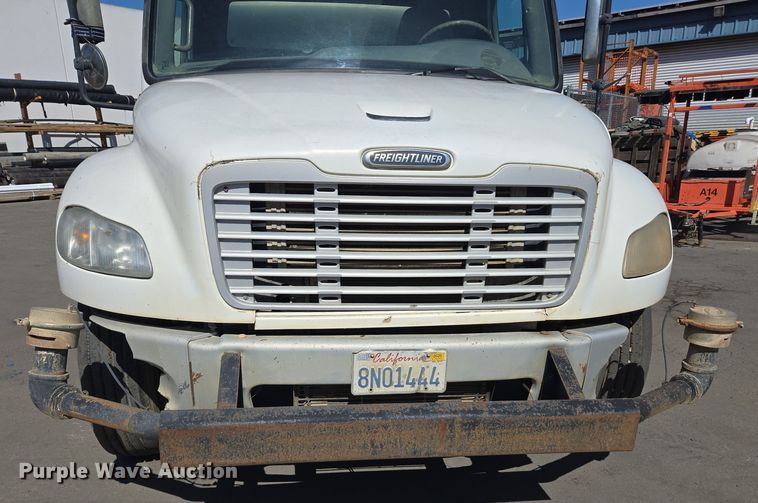 image for item EC0883 2007 Freightliner Business Class M2 water truck