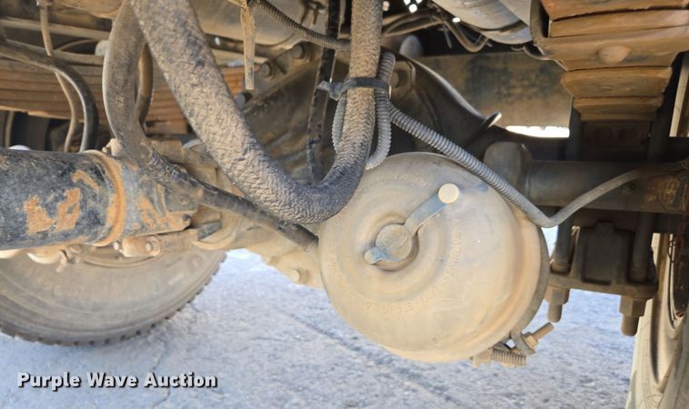 image for item EC0883 2007 Freightliner Business Class M2 water truck