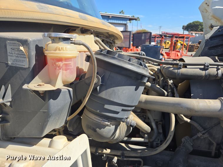 image for item EC0883 2007 Freightliner Business Class M2 water truck