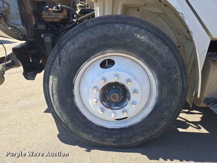 image for item EC0883 2007 Freightliner Business Class M2 water truck