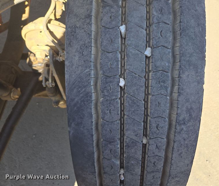 image for item EC0883 2007 Freightliner Business Class M2 water truck