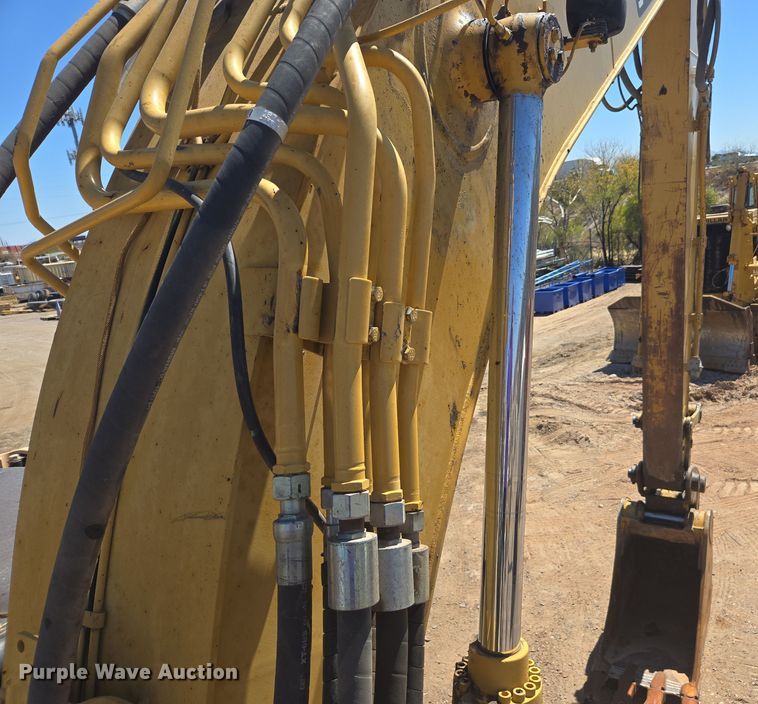 image for item EC0884 2006 Caterpillar 320C excavator