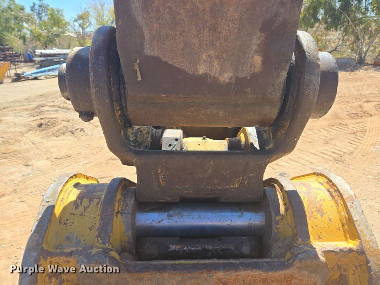 image for item EC0884 2006 Caterpillar 320C excavator