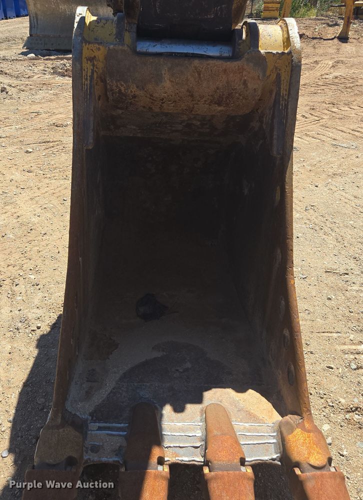 image for item EC0884 2006 Caterpillar 320C excavator