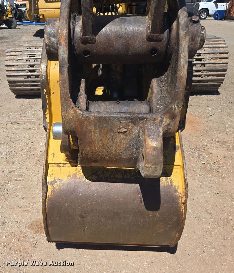 image for item EC0884 2006 Caterpillar 320C excavator