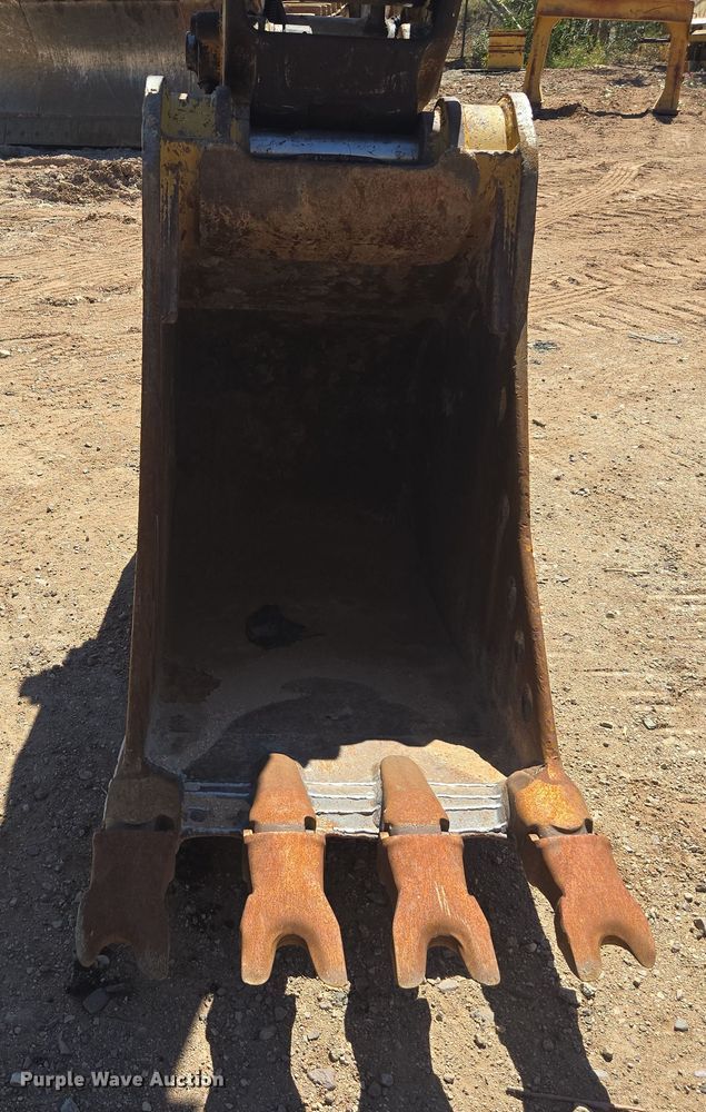 image for item EC0884 2006 Caterpillar 320C excavator