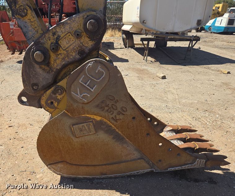 image for item EC0884 2006 Caterpillar 320C excavator