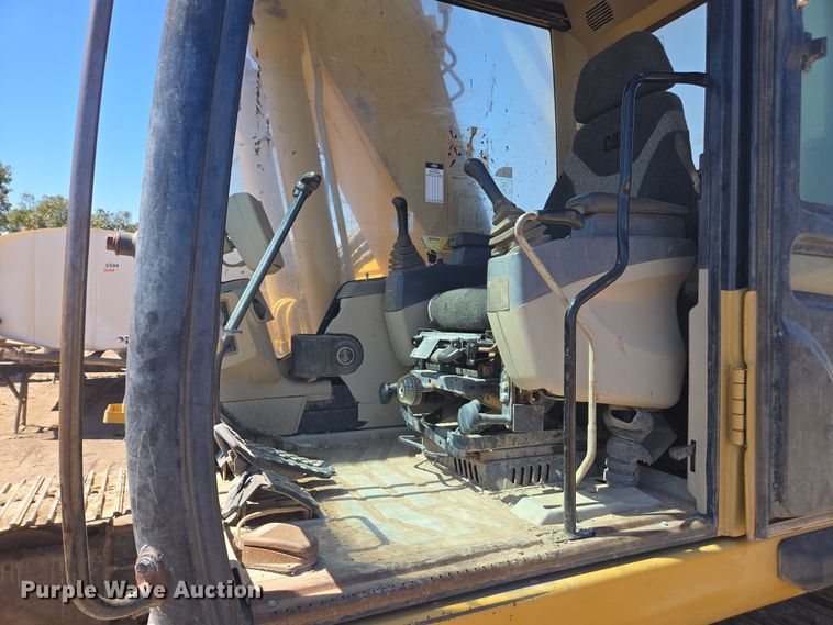 image for item EC0884 2006 Caterpillar 320C excavator