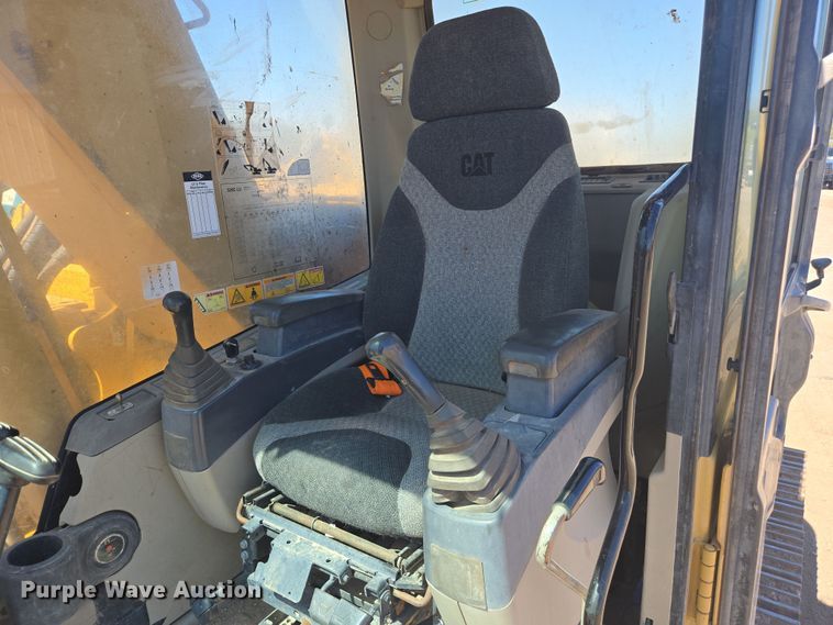 image for item EC0884 2006 Caterpillar 320C excavator