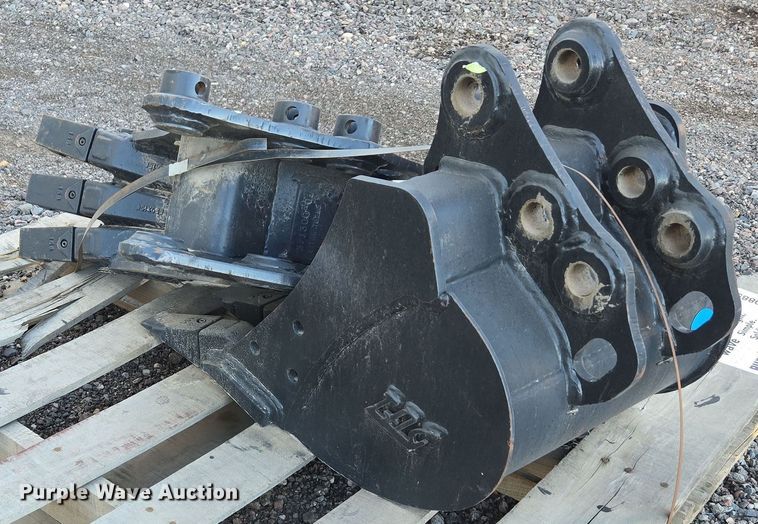 image for item EC0885 (2) Tag mini excavator buckets