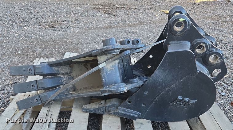 image for item EC0885 (2) Tag mini excavator buckets