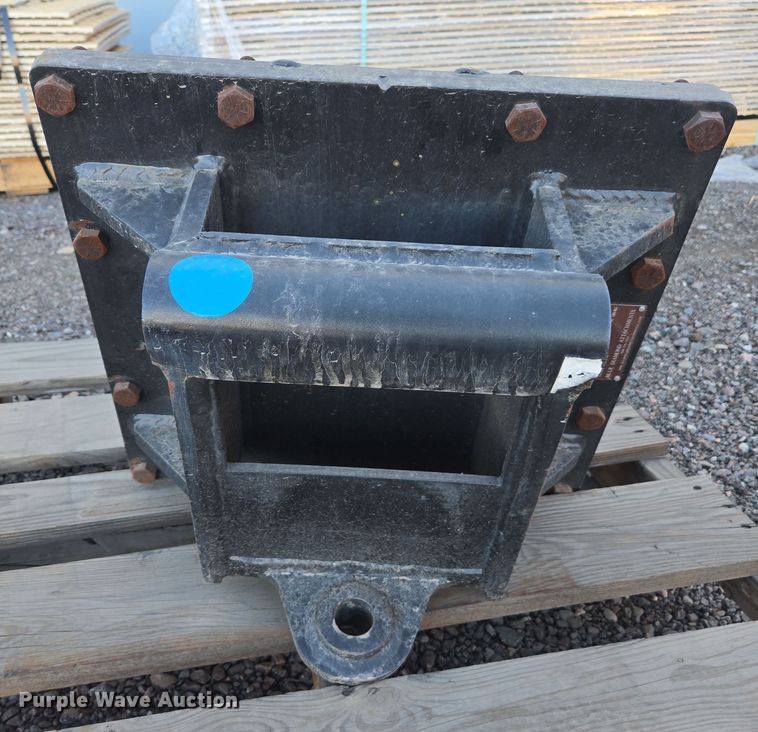 image for item EC0886 Blue Diamond 800107 excavator auger quick coupler mount