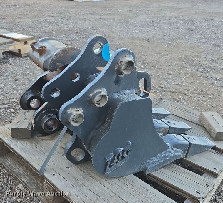 image for item EC0887 (2) Tag mini excavator attachments