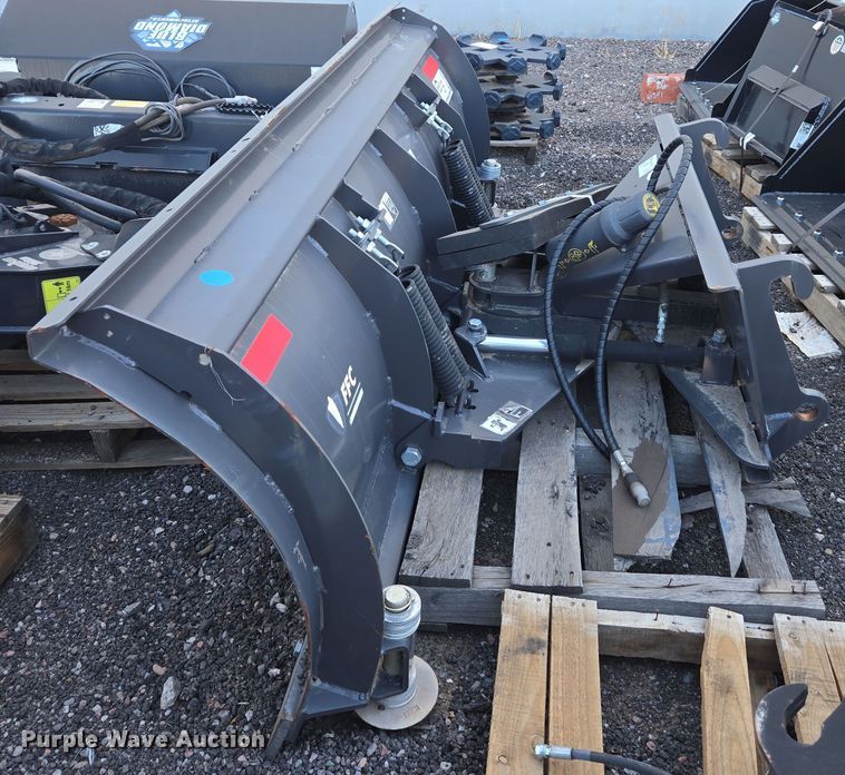 image for item EC0895 2014 Paladin LAF5796 wheel loader snow plow