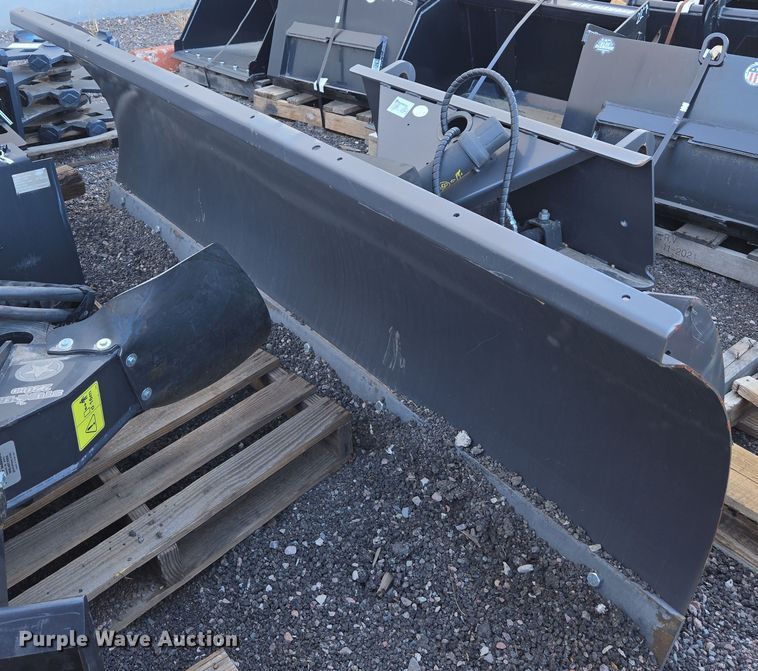 image for item EC0895 2014 Paladin LAF5796 wheel loader snow plow