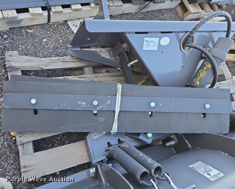 image for item EC0895 2014 Paladin LAF5796 wheel loader snow plow