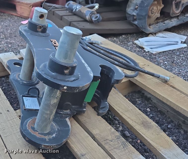 image for item EC0896 2021 Strickland TB260 mini excavator quick coupler