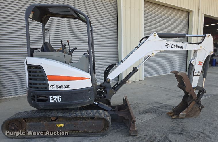image for item EC0898 2015 Bobcat E26 mini excavator