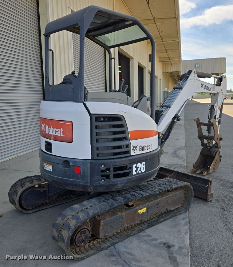 image for item EC0898 2015 Bobcat E26 mini excavator