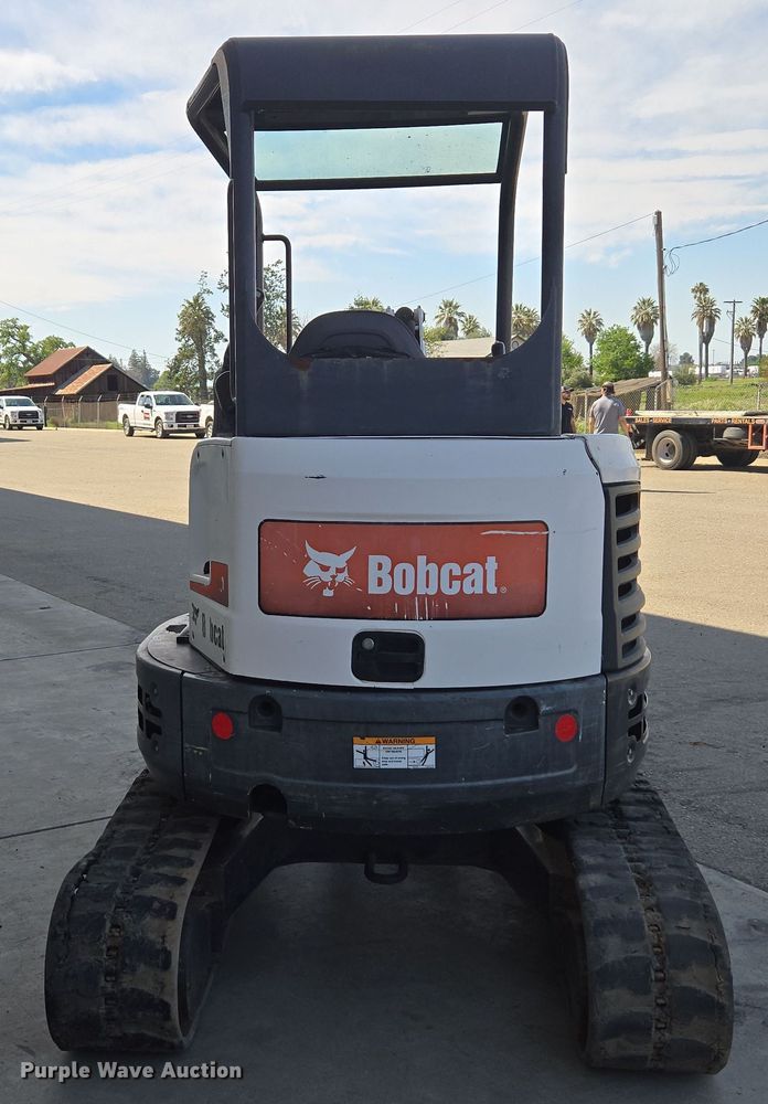 image for item EC0898 2015 Bobcat E26 mini excavator