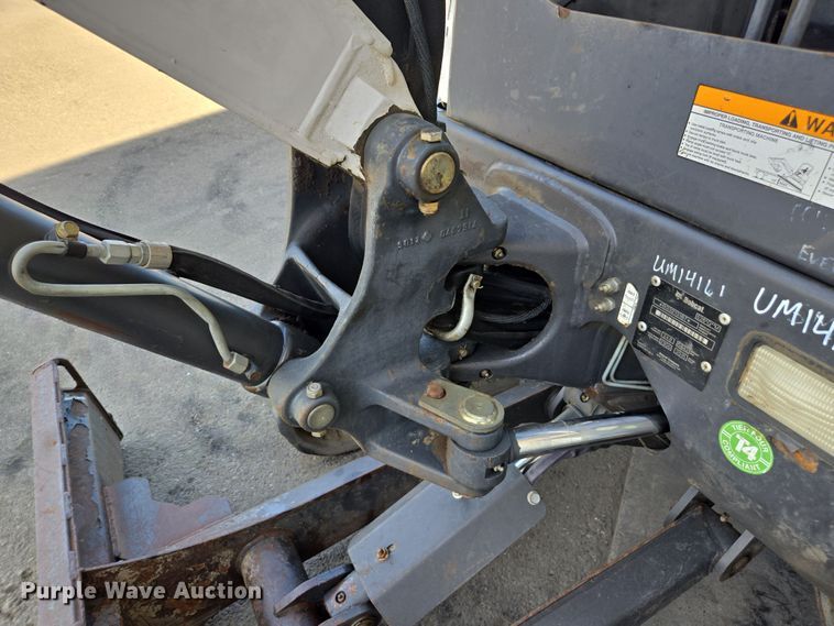 image for item EC0898 2015 Bobcat E26 mini excavator