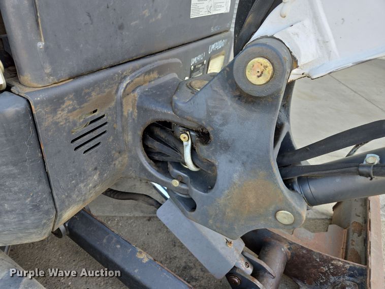 image for item EC0898 2015 Bobcat E26 mini excavator