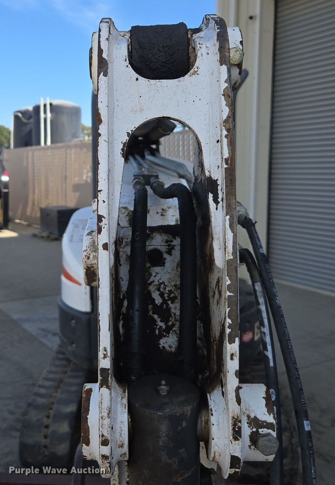 image for item EC0898 2015 Bobcat E26 mini excavator