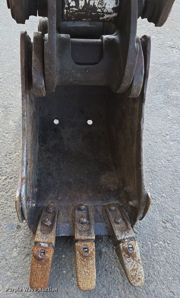 image for item EC0898 2015 Bobcat E26 mini excavator